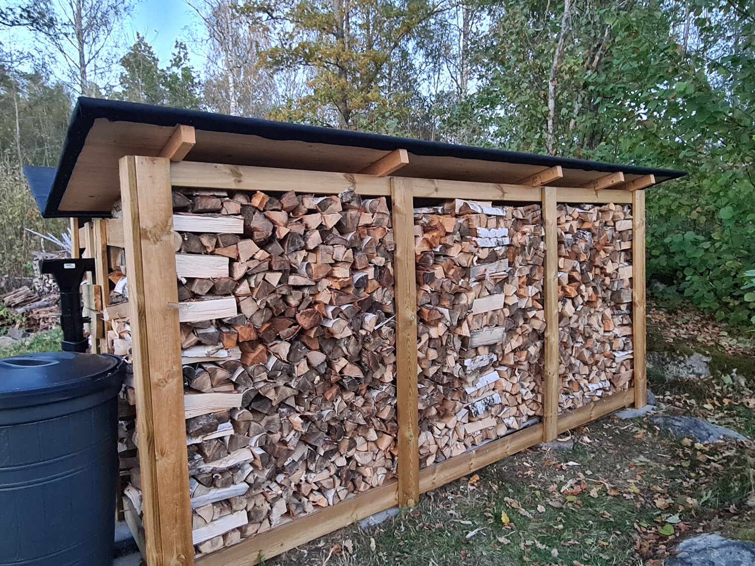 Bau eines Holzschuppens — Handwerkerprojekt Ferienhaus Småland