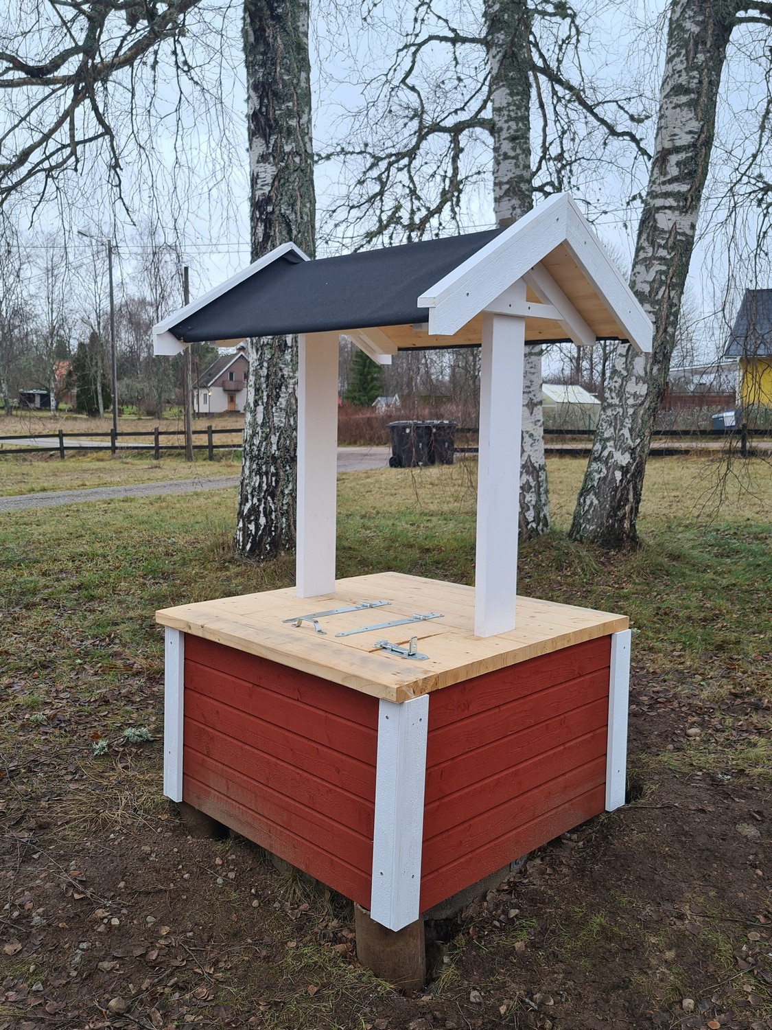 Bau eines Brunnengehäuses — Handwerkerprojekt Ferienhaus Småland